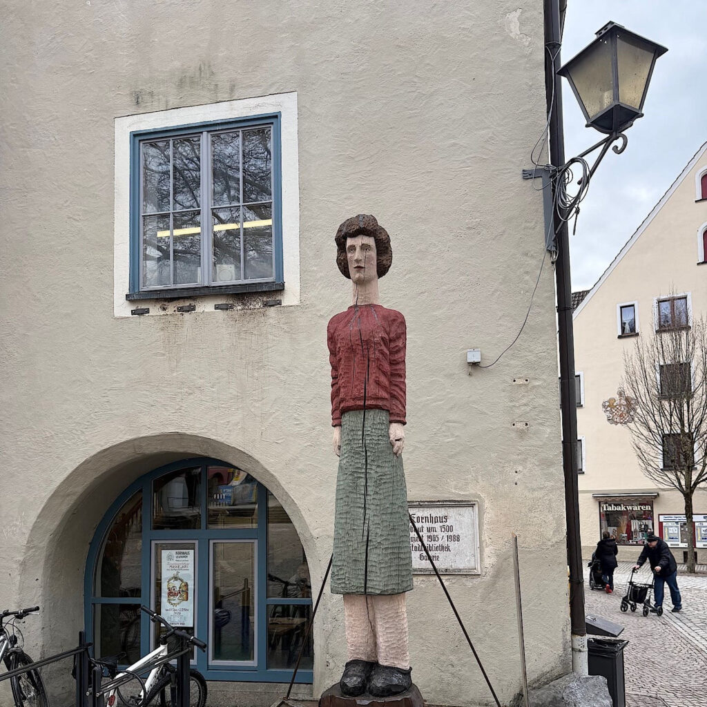 Lilo steht 2025/26 vor der Lilo-Gollowitsch-Stadtbibliothek